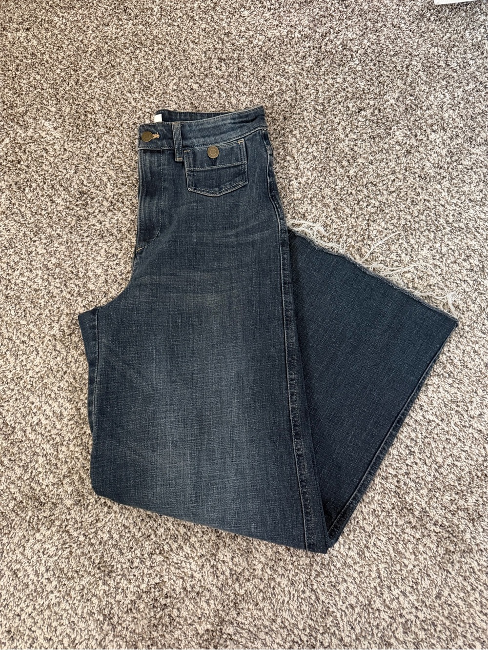 H&M Women’s Dark Blue Wide Leg Frayed Bottom Jeans Size 6